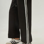 بنطال مطرز كاجوال للنساء