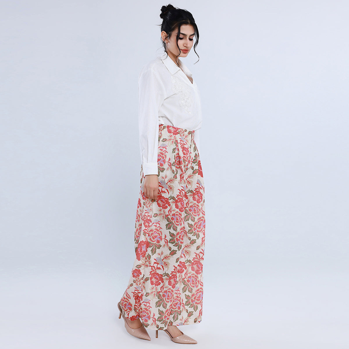 بنطال كاجوال مزين بنمط الزهور للنساء