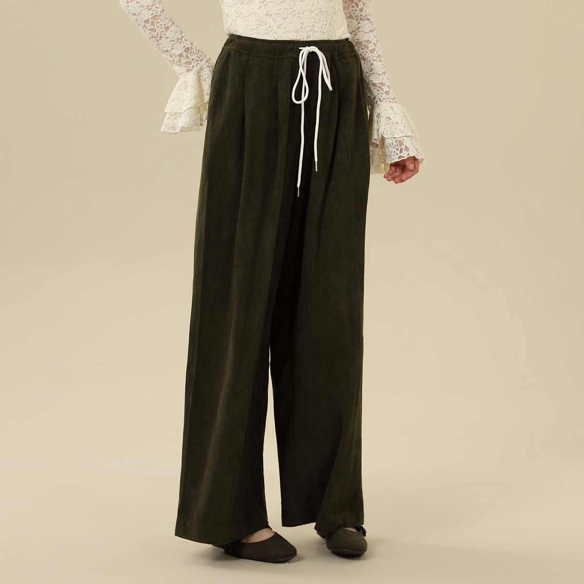 بنطال سادة عصري للنساء