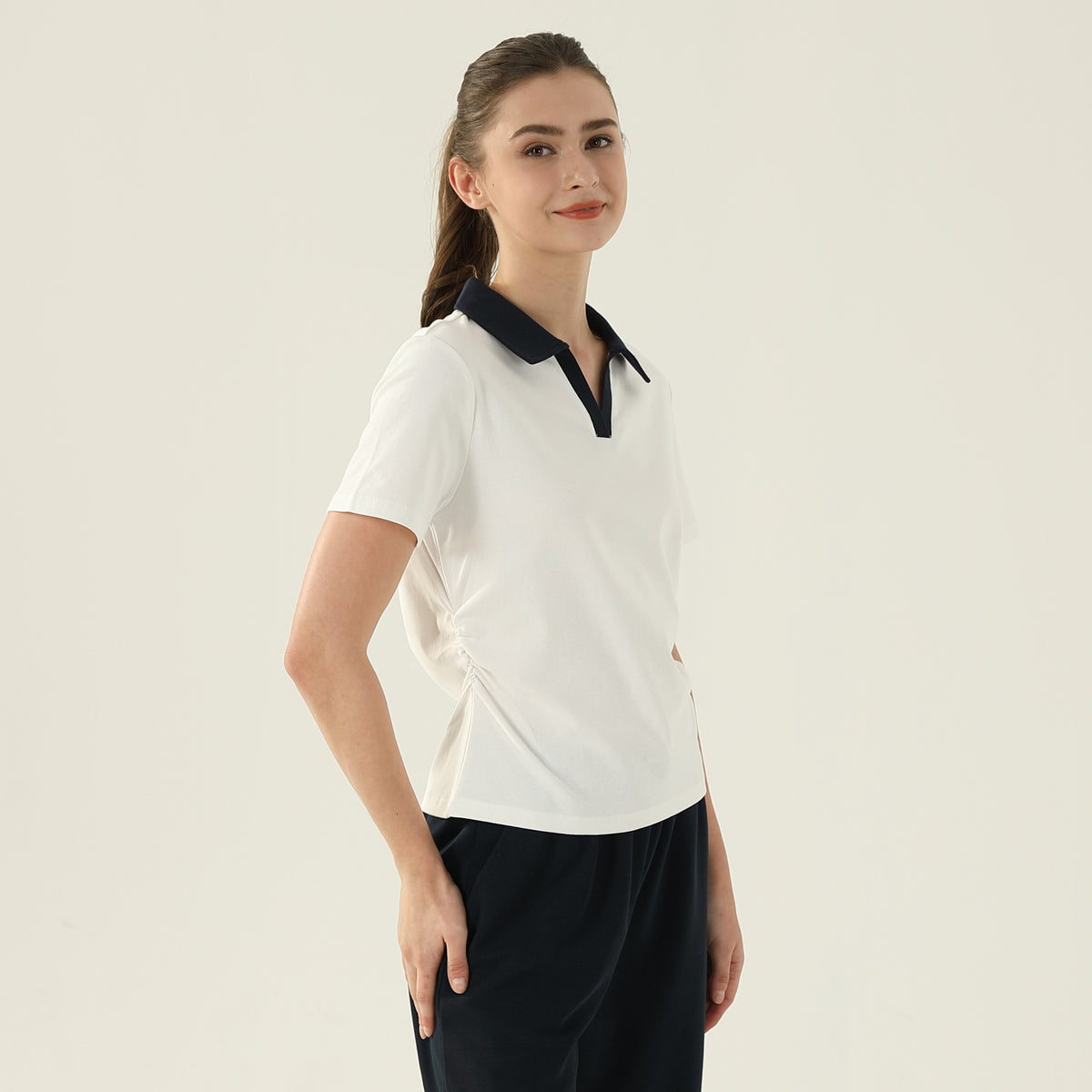 بولوشيرت نسائي بألوان متداخلة