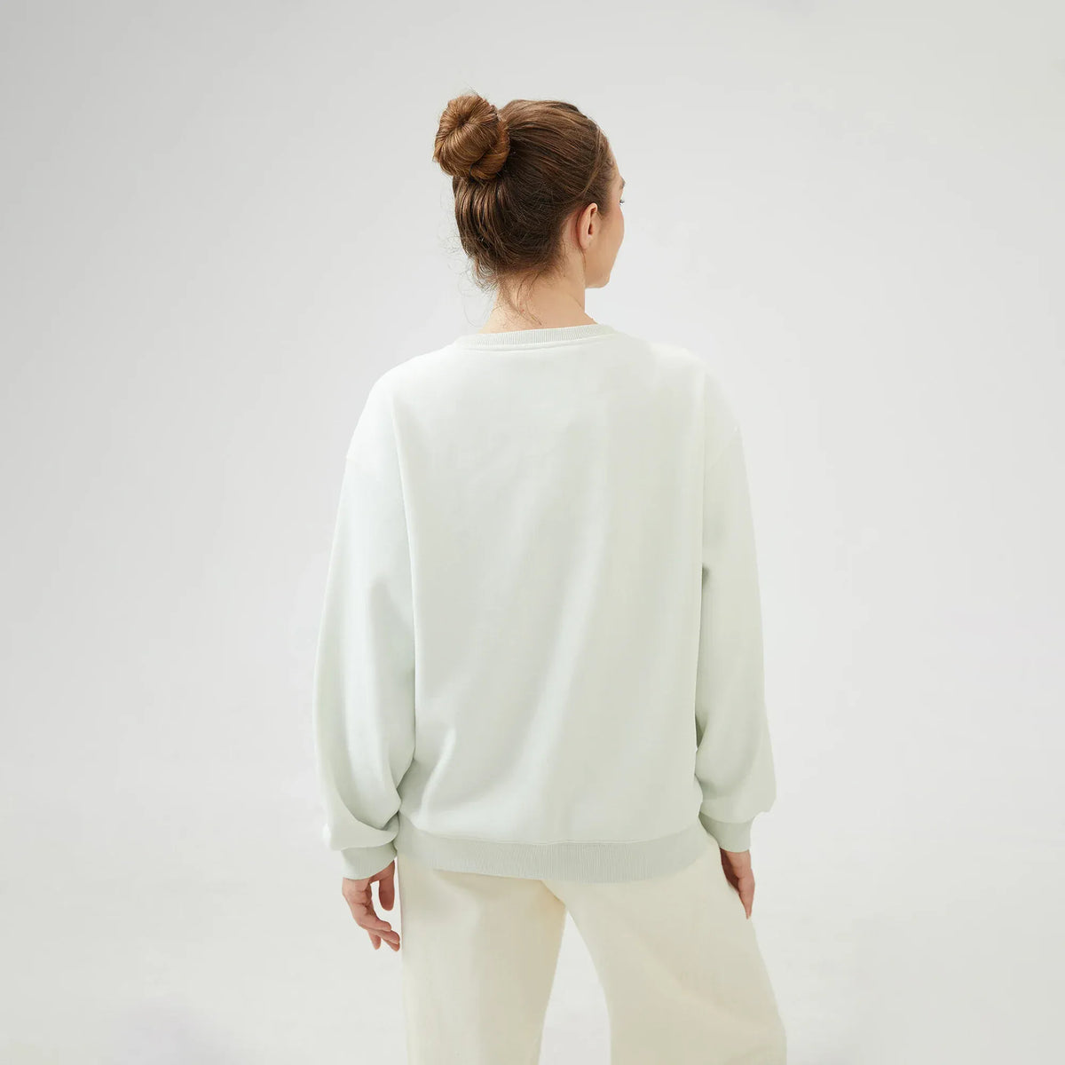 Embroidery Loose Drop-Shoulder Sweatshirt with Circular for Women Image