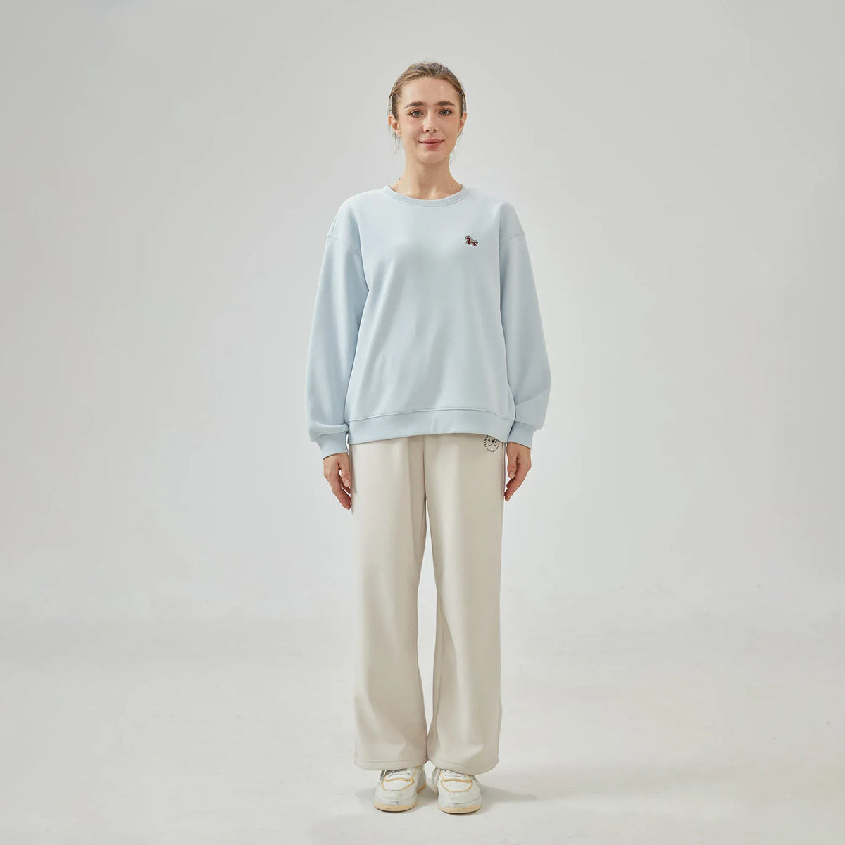 Embroidery Loose Drop-Shoulder Sweatshirt with Circular for Women Image