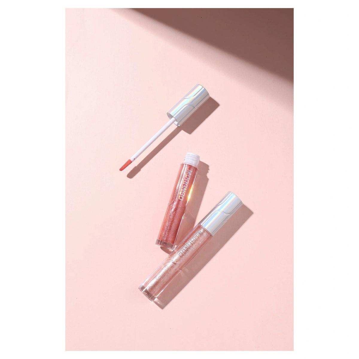 ملمع شفاه لامع