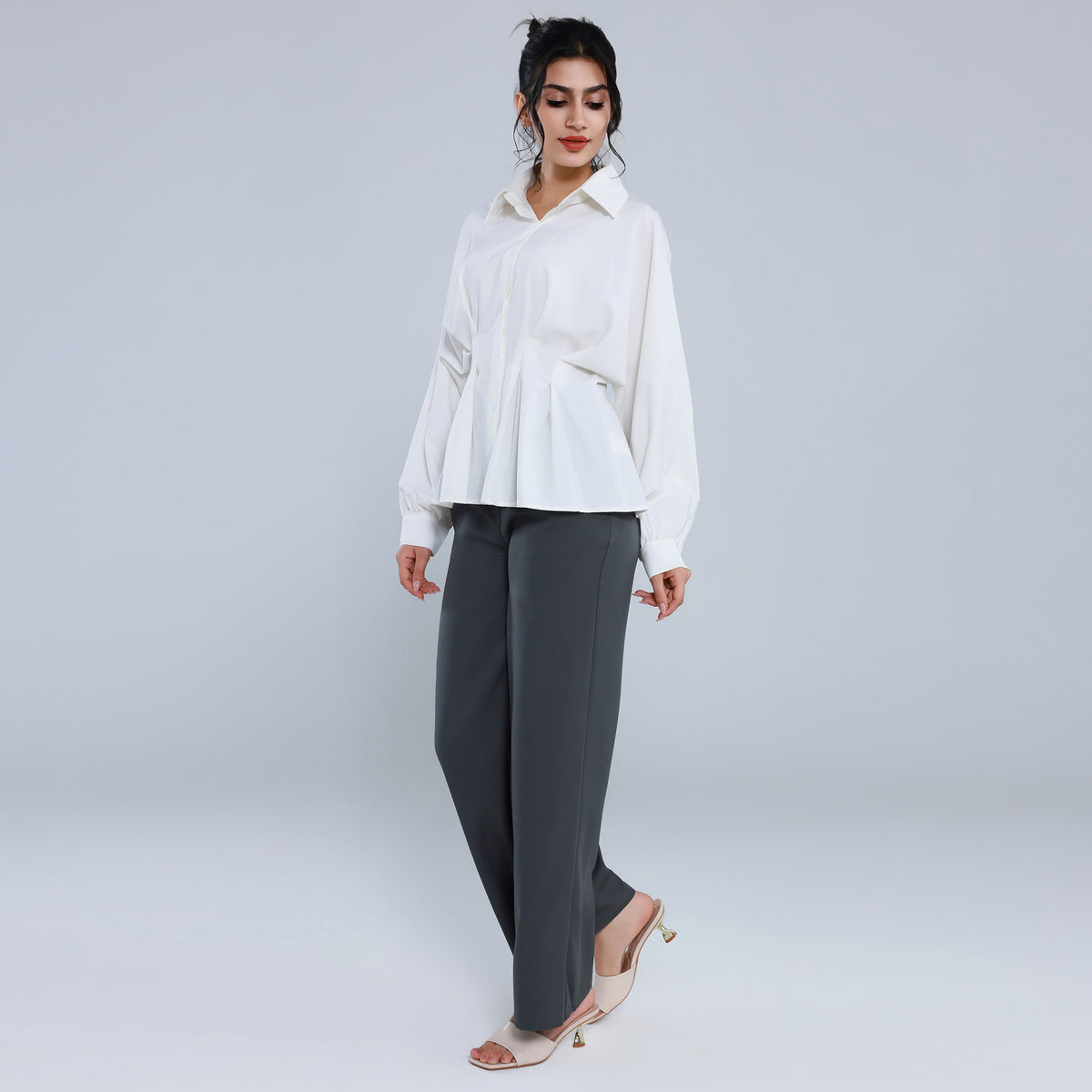 قميص ساده انيق للنساء