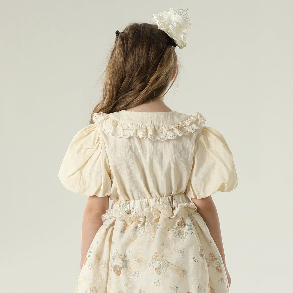 قميص مطرز للبنات