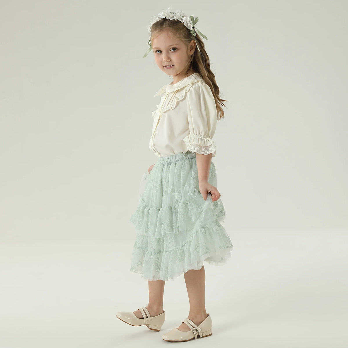 قميص مطرز للبنات