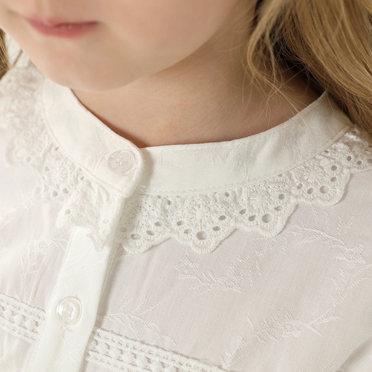 قميص مزين للبنات