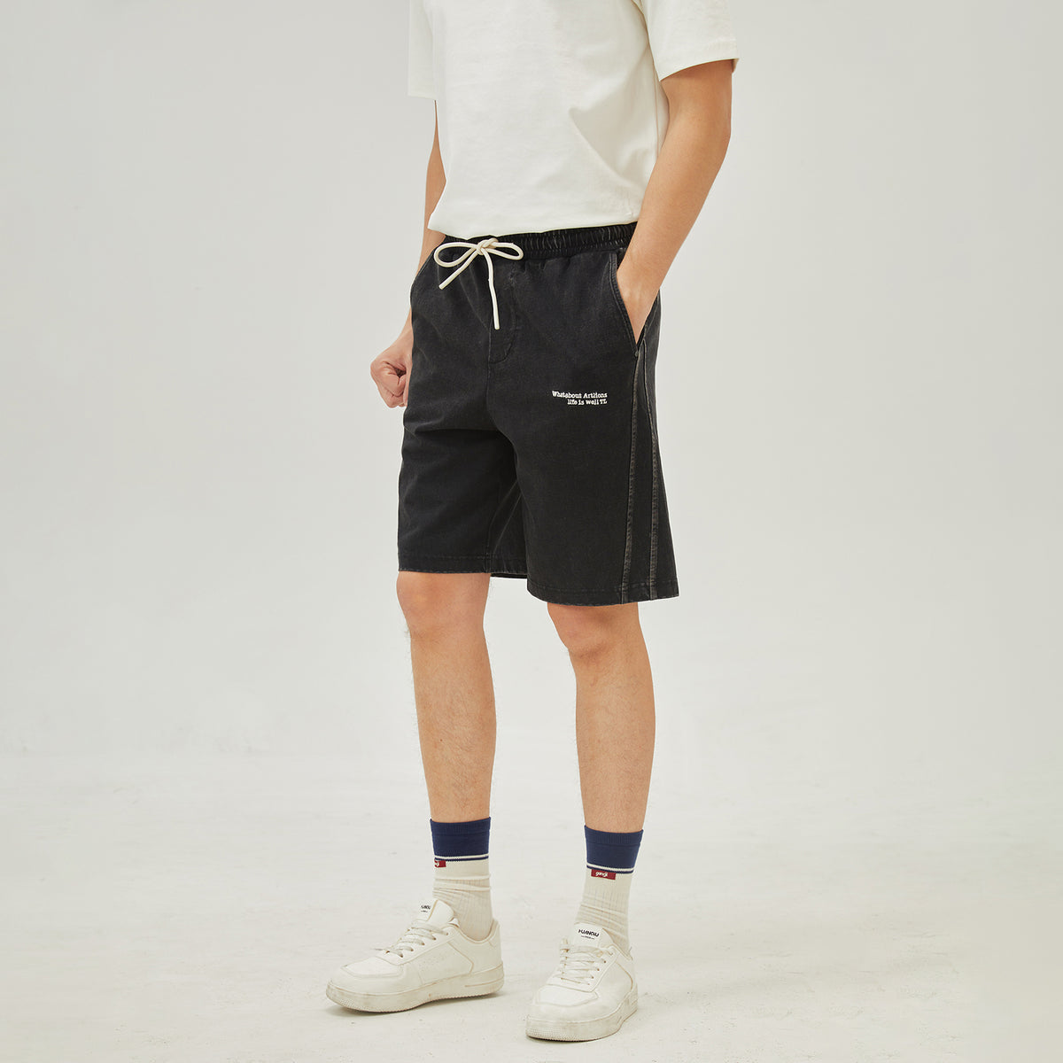 شورت كاجوال مطرز للرجال