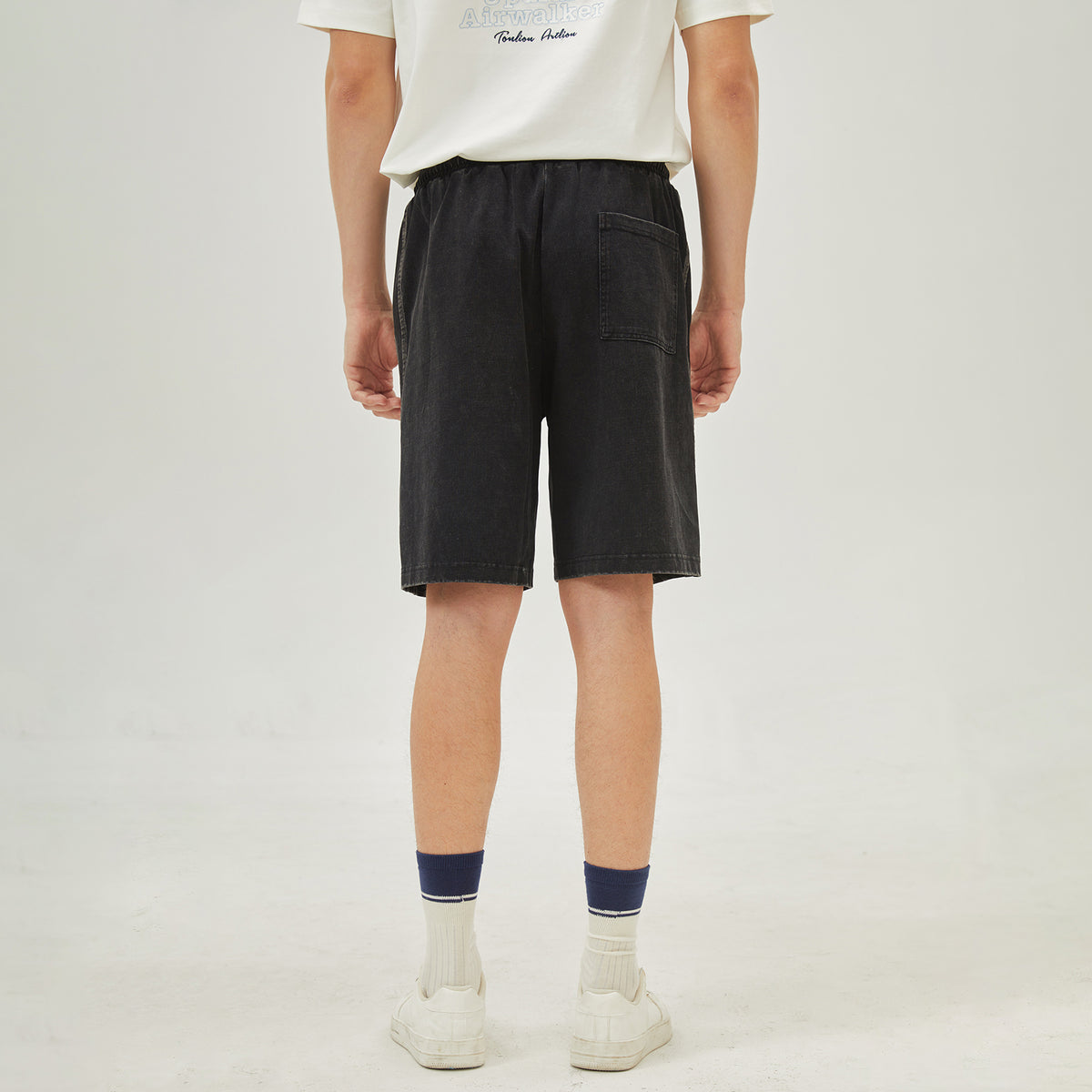 شورت كاجوال مطرز للرجال