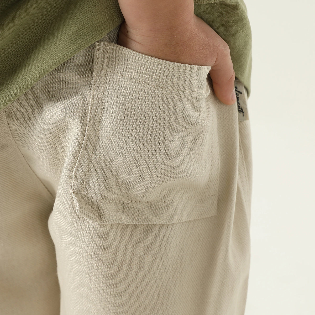 شورت مزين بطباعة للأولاد