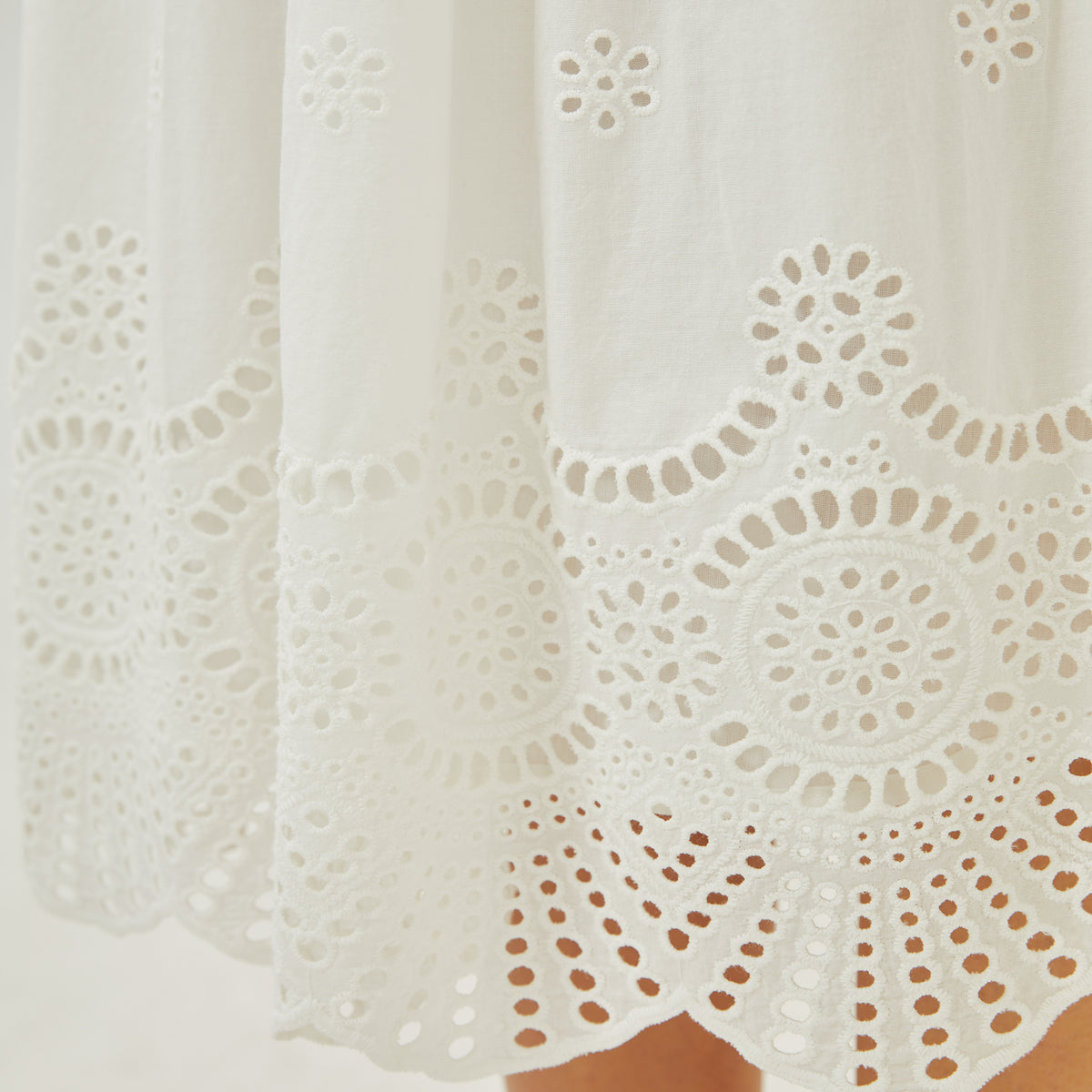 تنورة كاجوال مطرزة للنساء