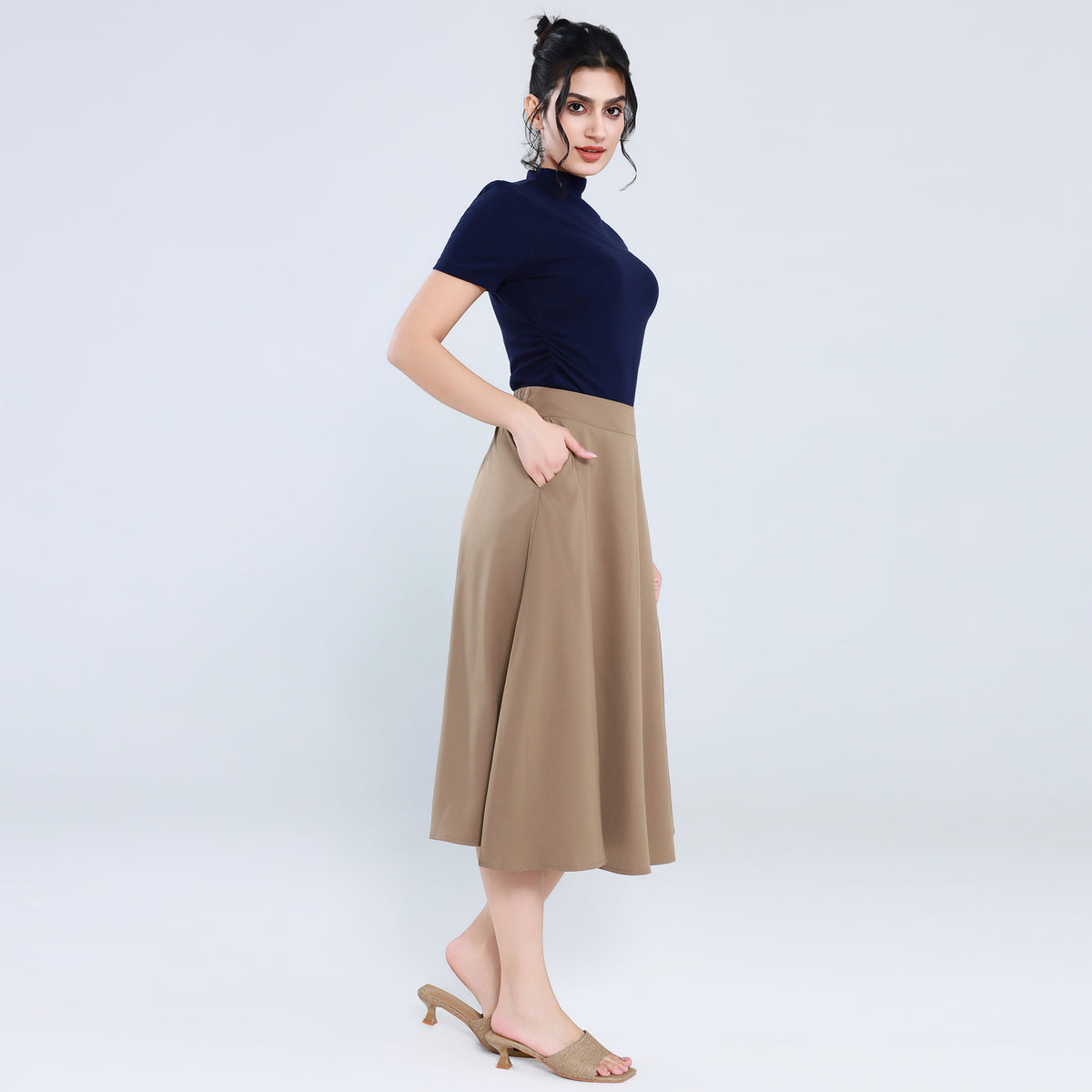 تنورة ساده أنيقة للنساء