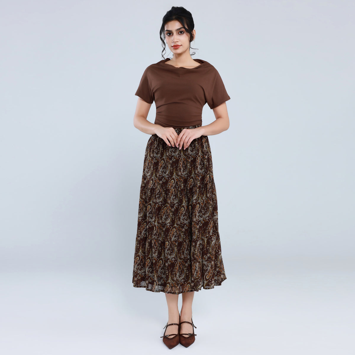 تنورة مزينة بنمط الزهور للنساء