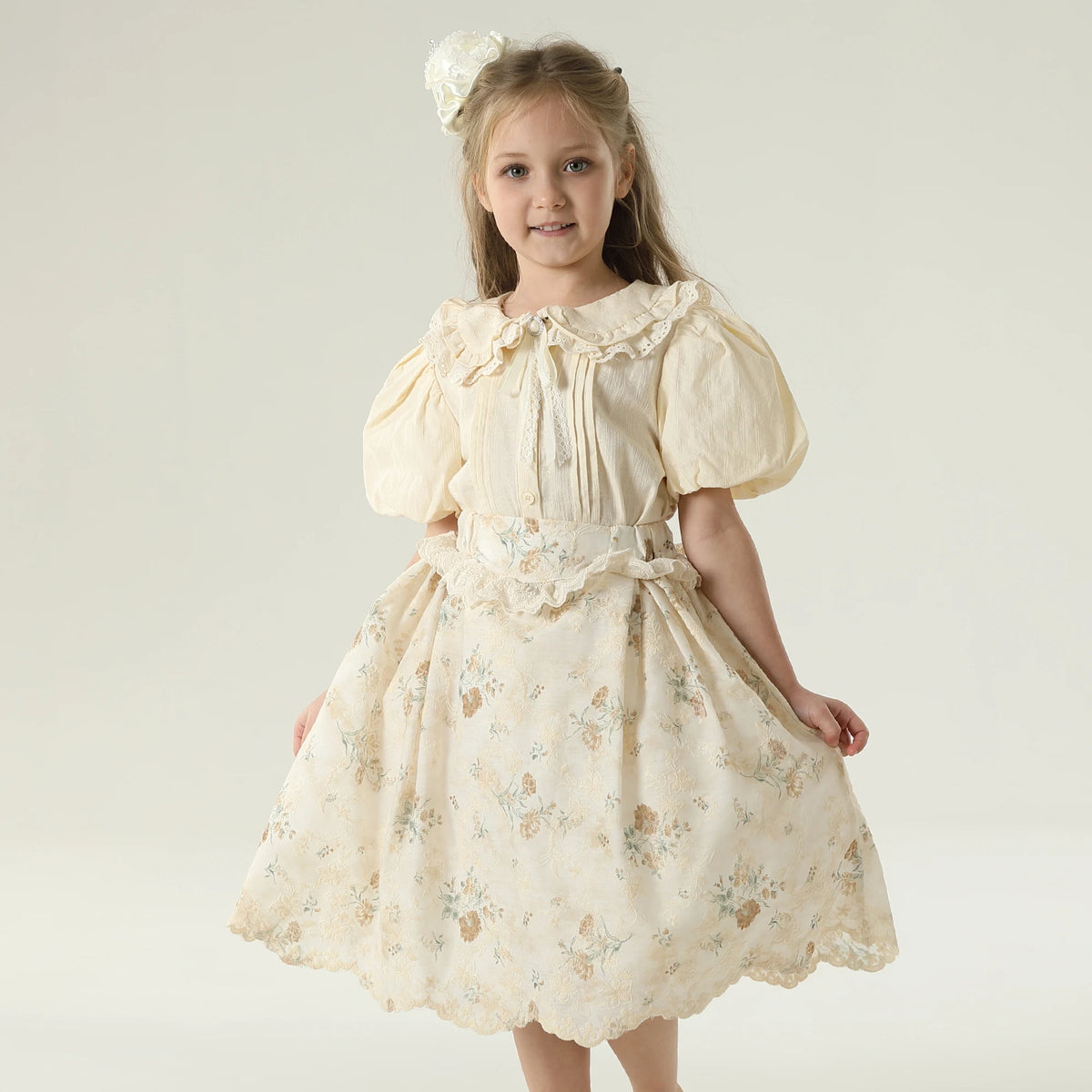 تنورة مزينة بنمط الزهور للبنات