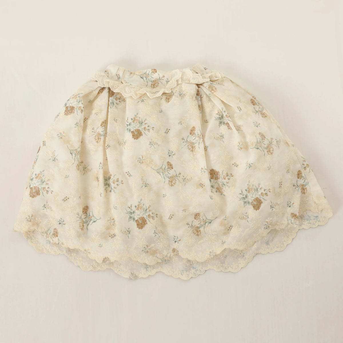 تنورة مزينة بنمط الزهور للبنات