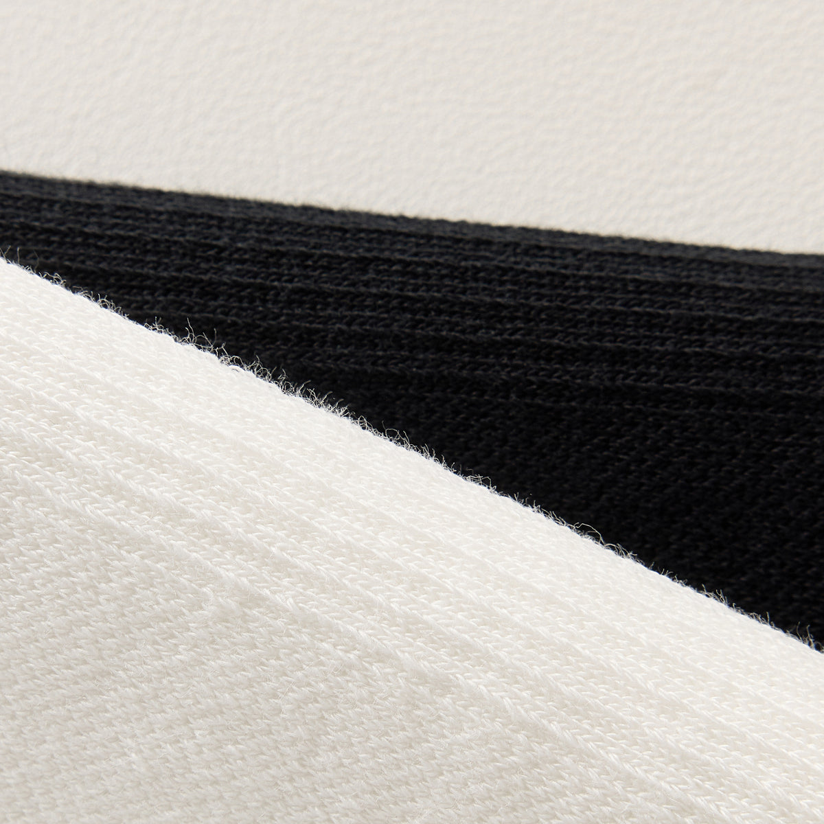 جوارب للنساء