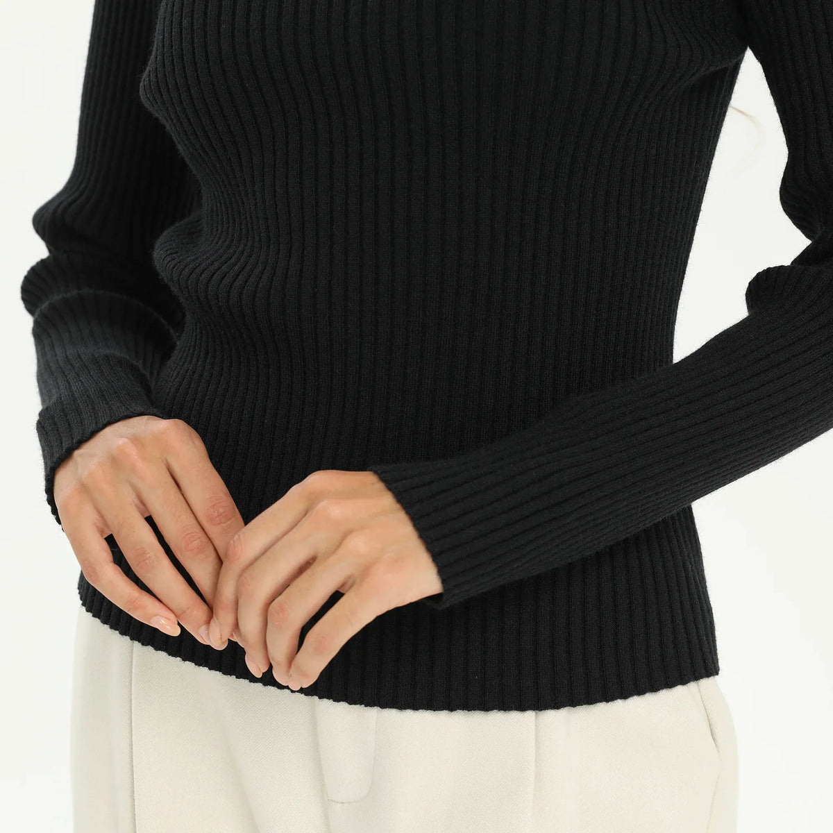 Elegant Plain Sweater for Women Image