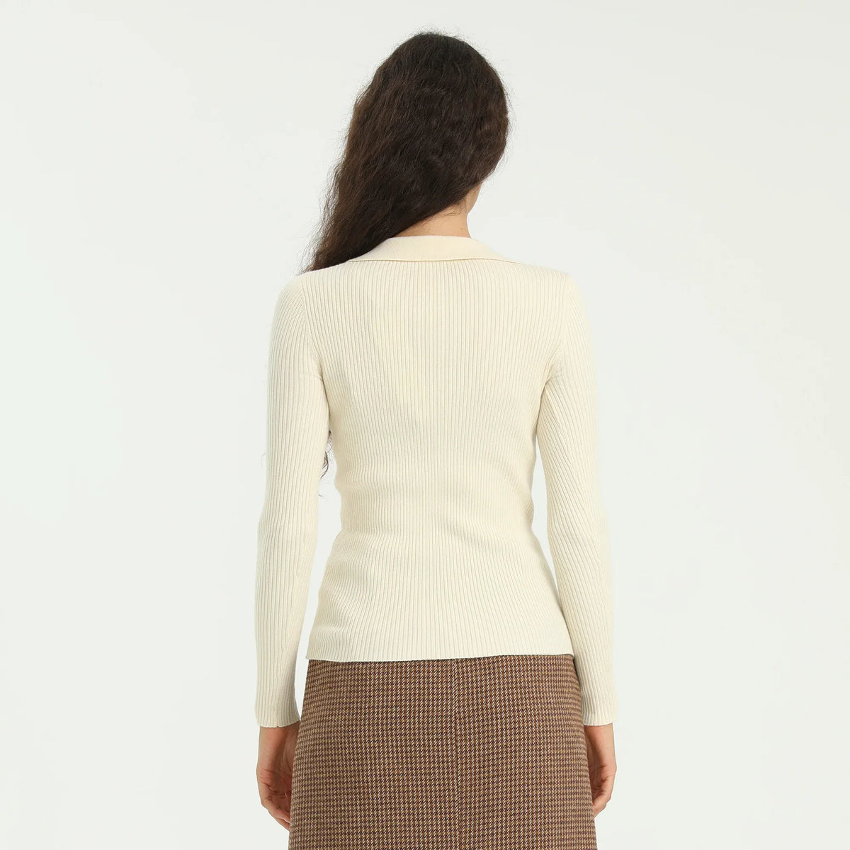 Elegant Plain Sweater for Women Image