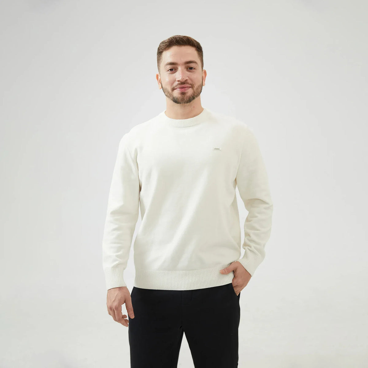Off White Plain Regular Sleeve Sweatshirt with Circular for Men Image