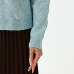 Elegant Solid Sweater for Women Image