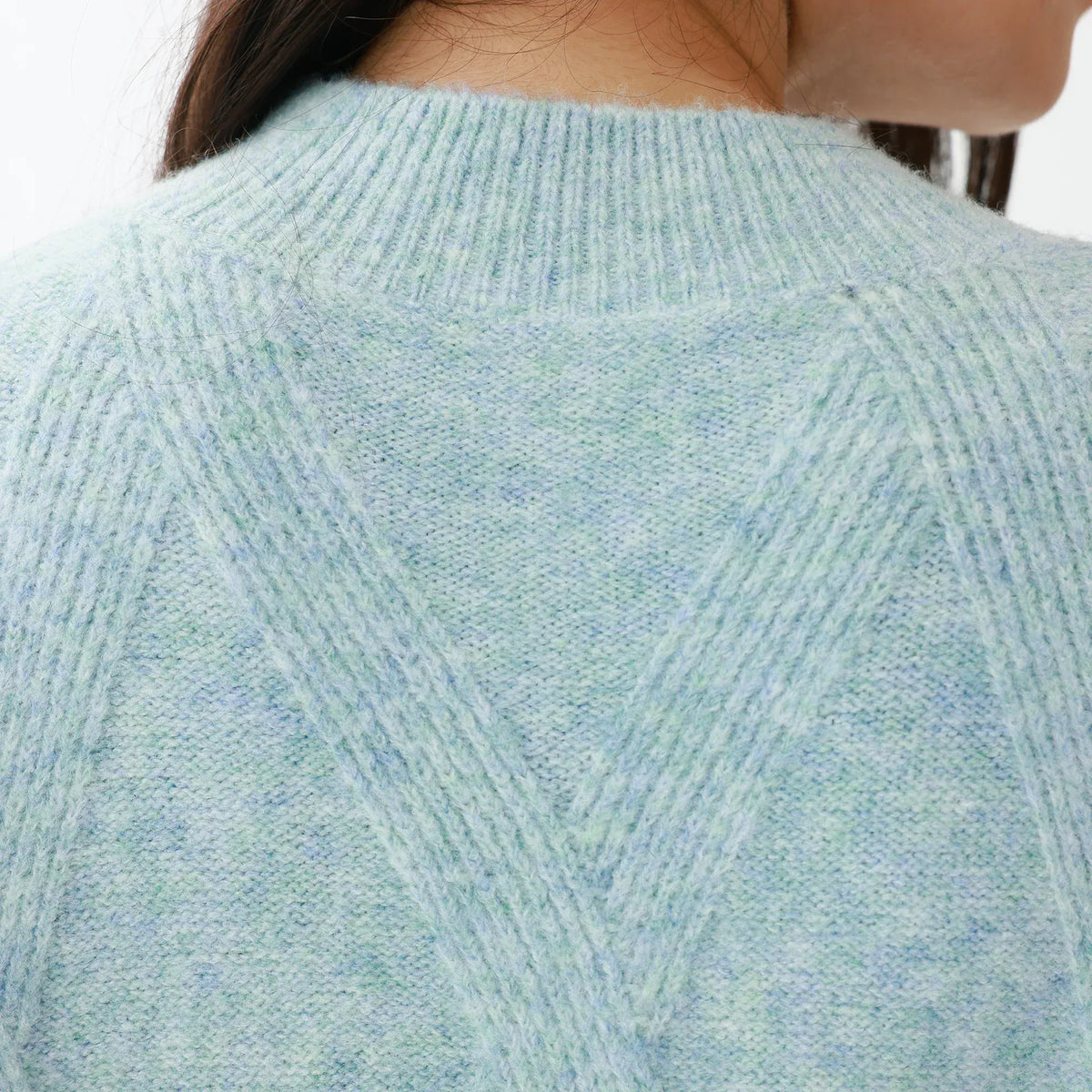 Elegant Solid Sweater for Women Image