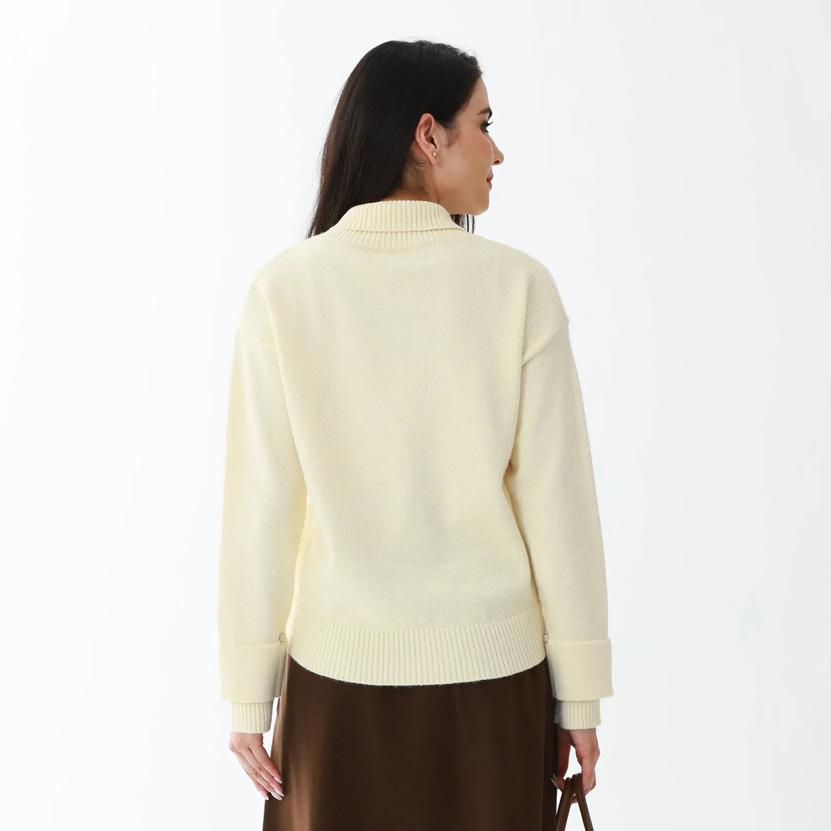 Elegant Plain Sweater for Women Image