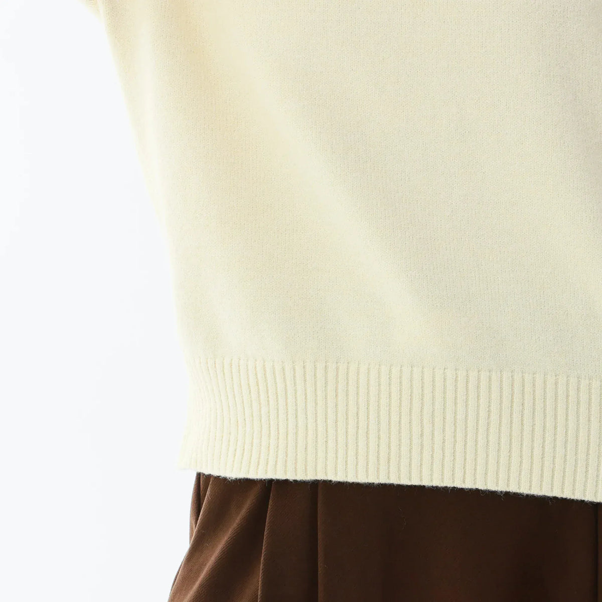 Elegant Plain Sweater for Women Image