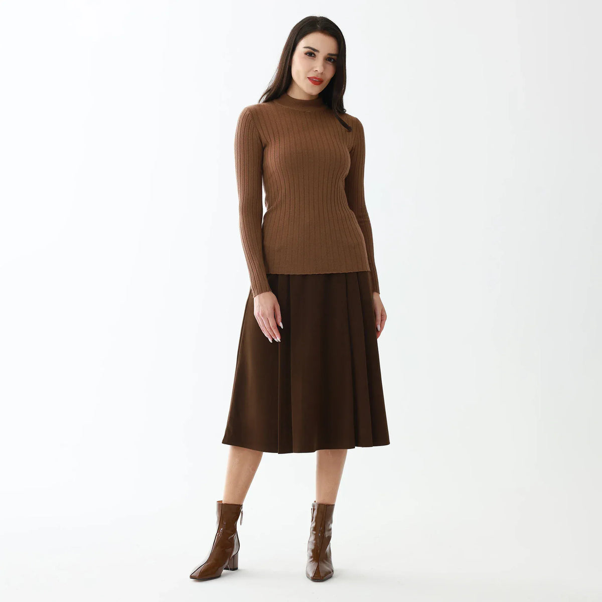 Elegant Plain Sweater for Women Image