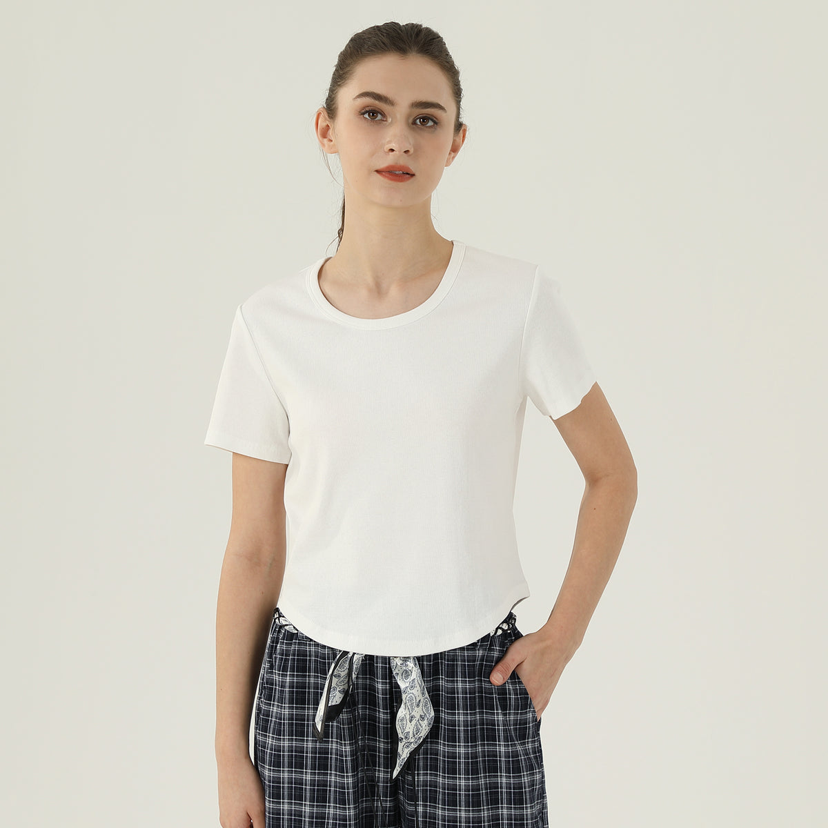 تيشيرت ساده للنساء