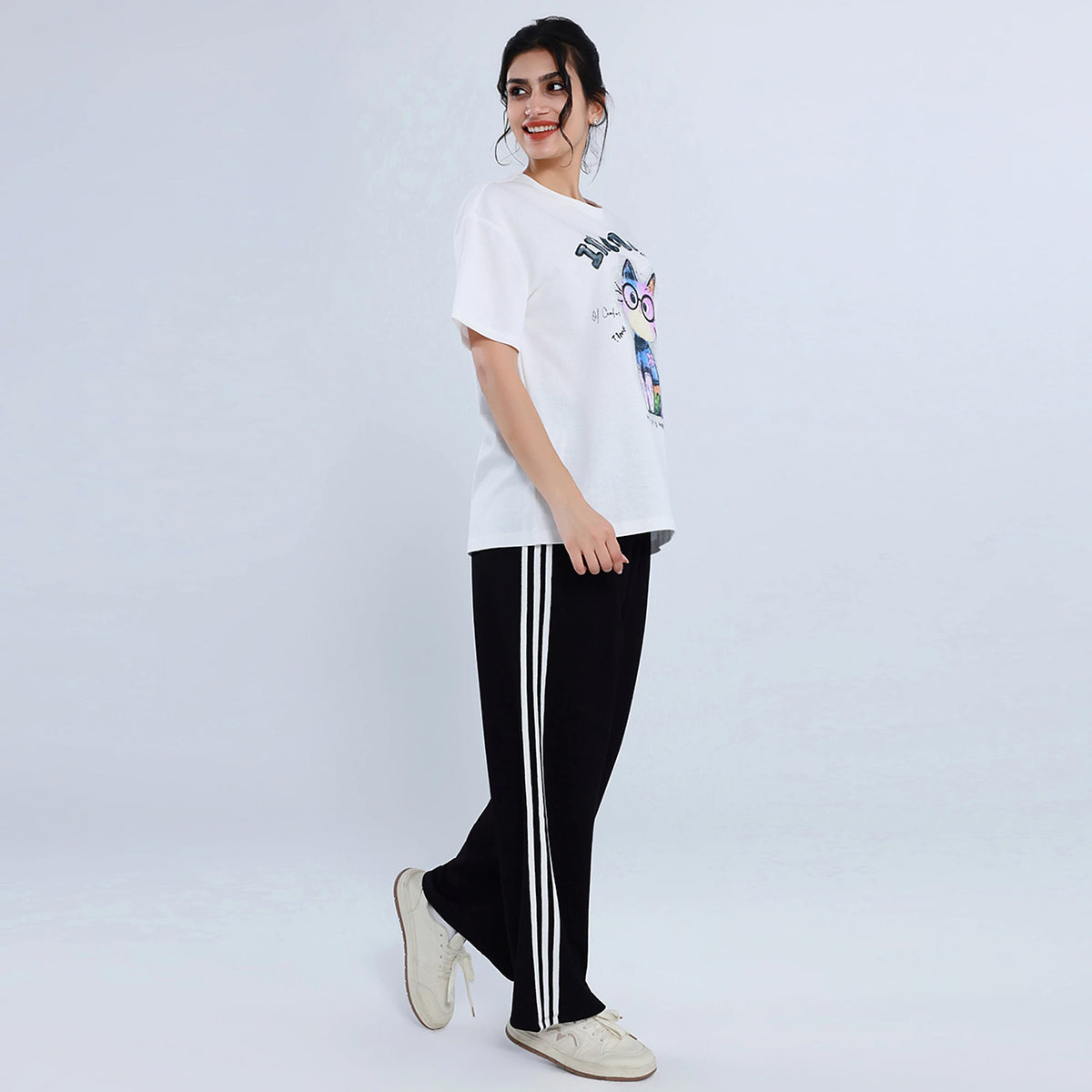 تيشيرت كاجوال مزين بطباعة للنساء