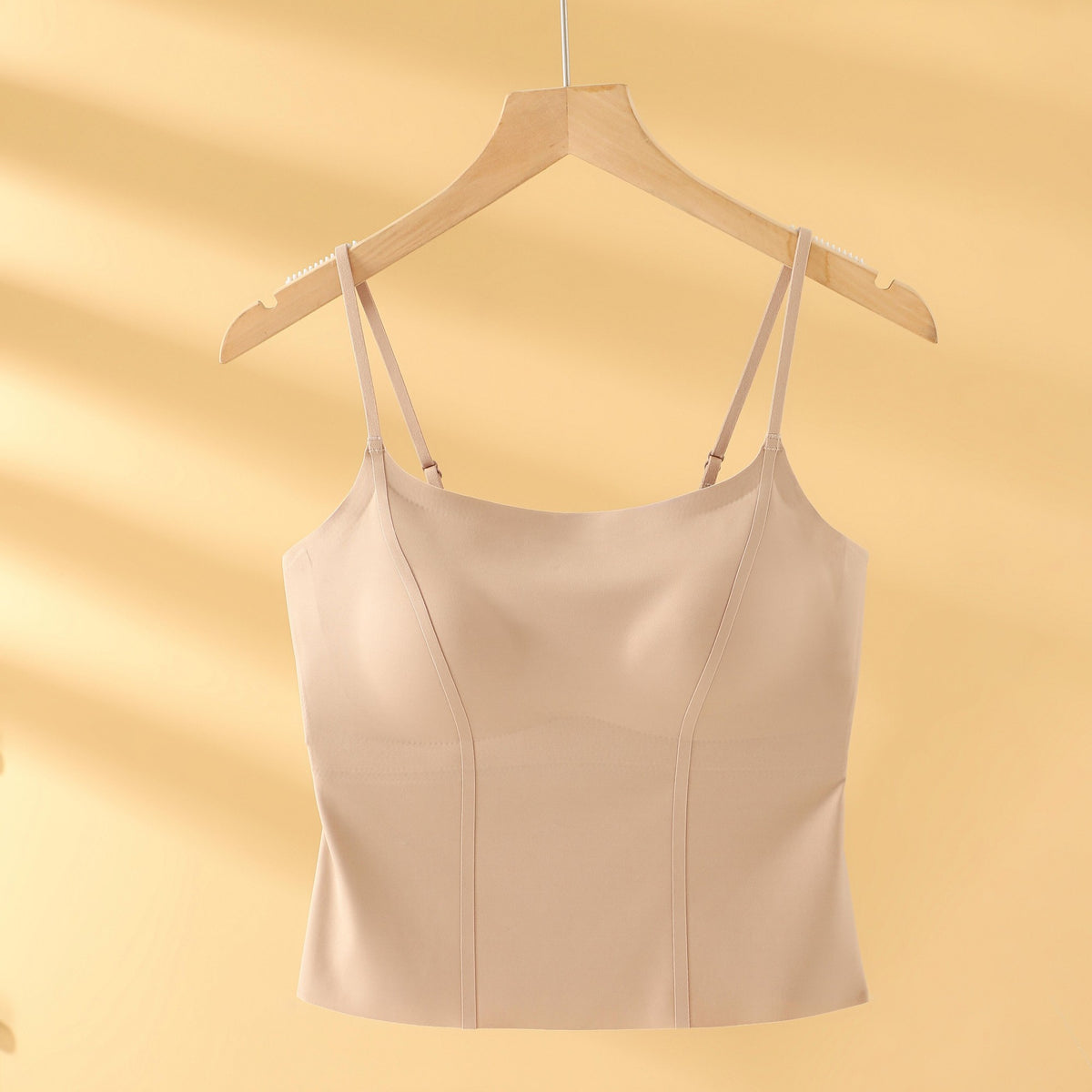 تانك توب للنساء