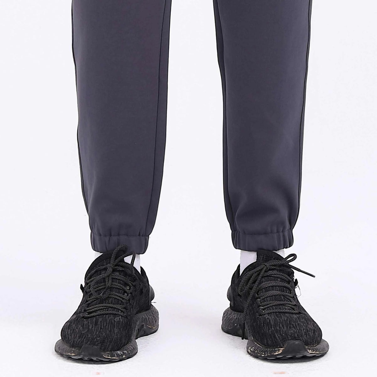 printed casual pants for men image