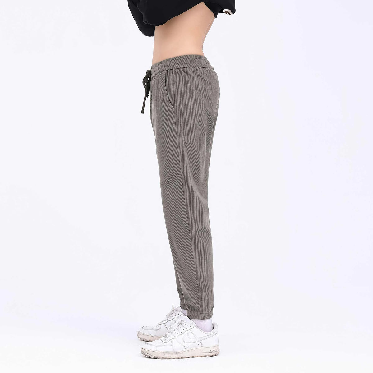 plain casual pants for men image