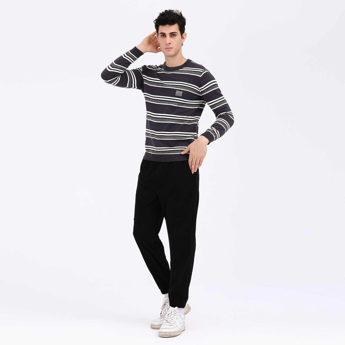 plain casual pants for men image