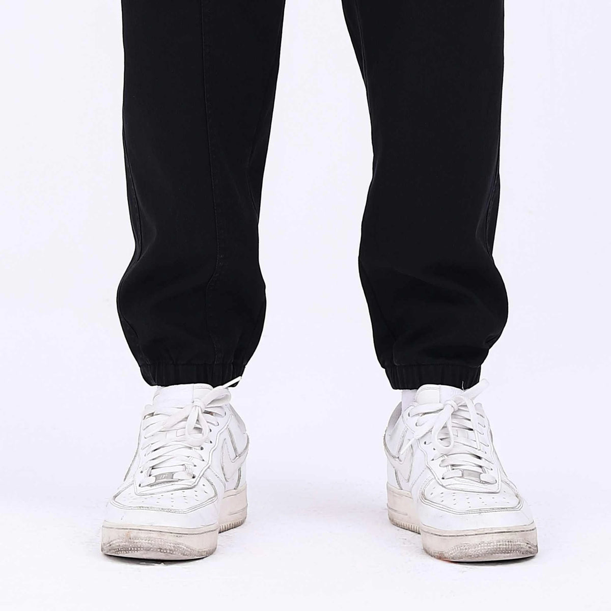 embroidery casual pants for men image