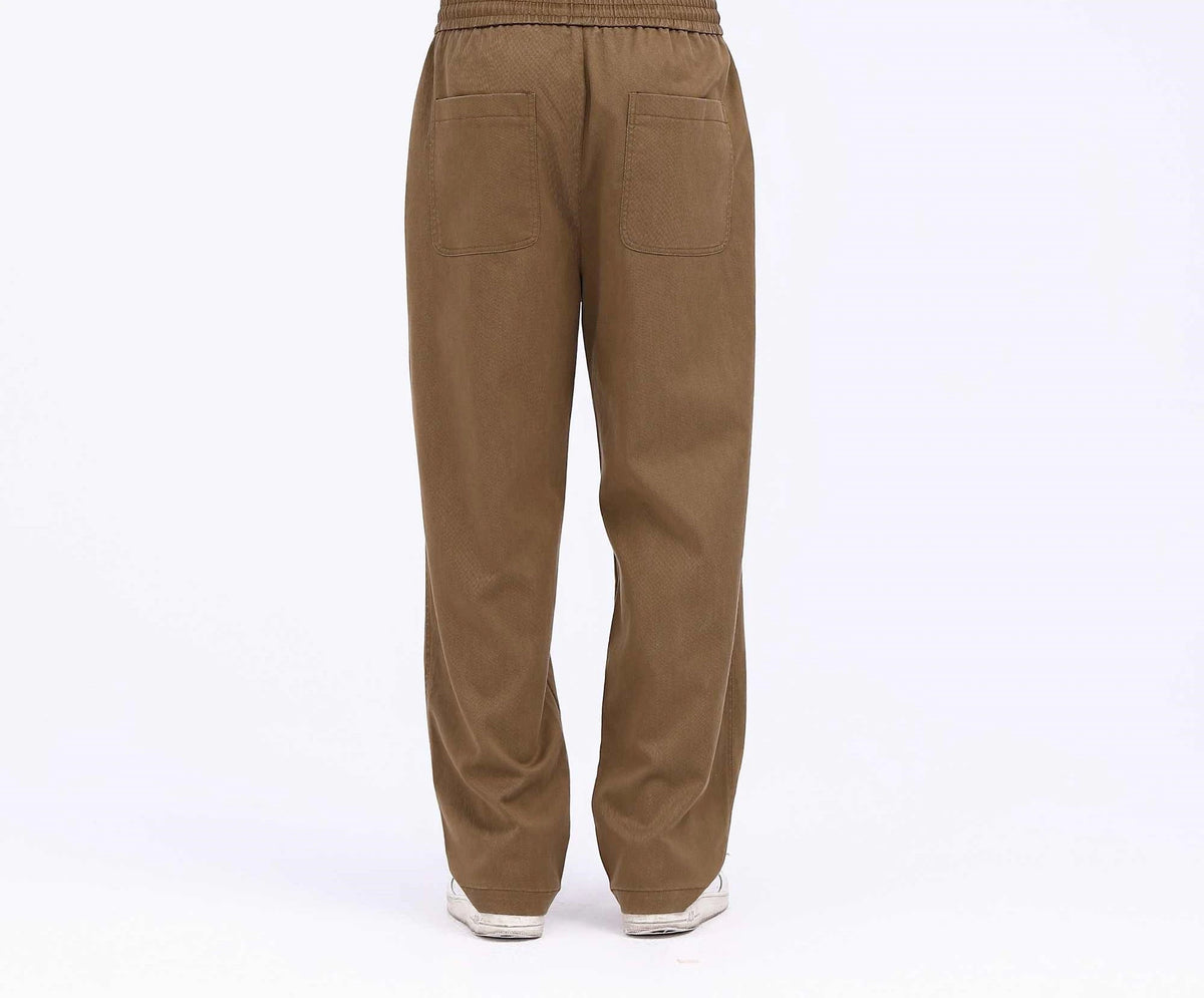 badge casual pants for men image