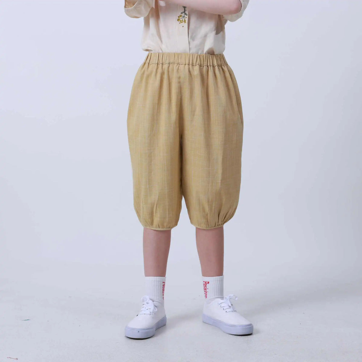 ankle tied linen shorts for girls image