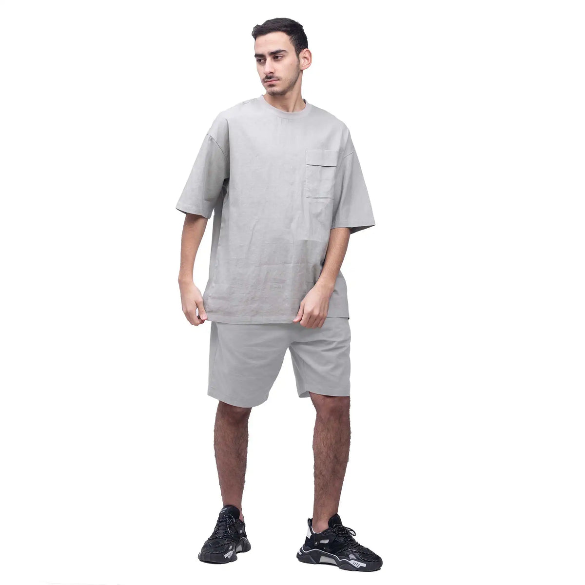 ordinary linen shorts for man image