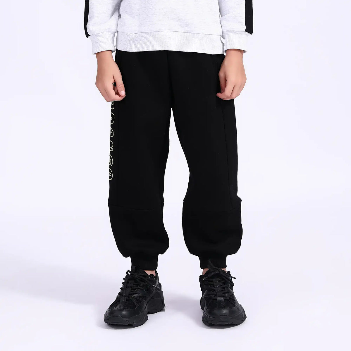 ankle tied casual pants for boys image