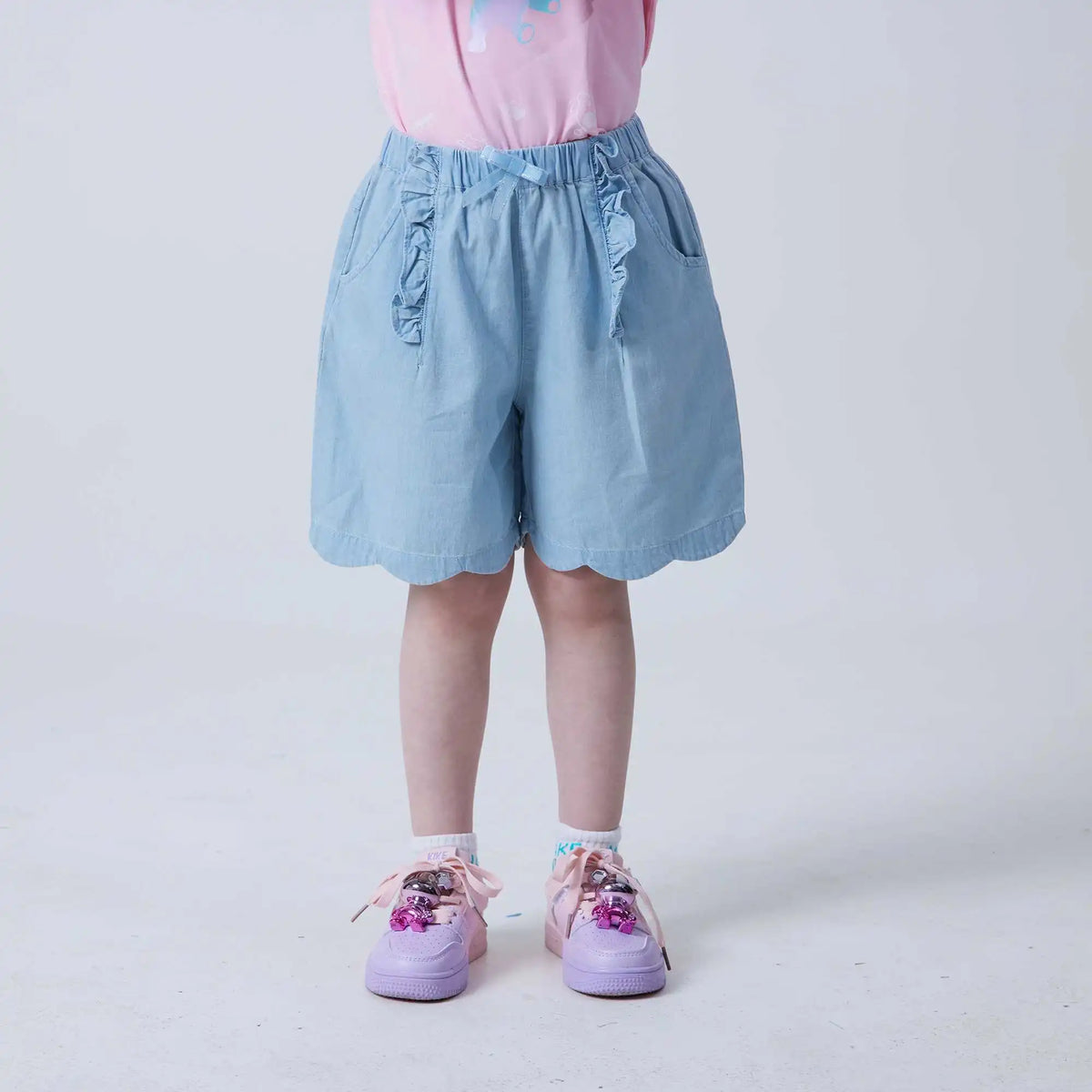 baggy fashion shorts for girls image