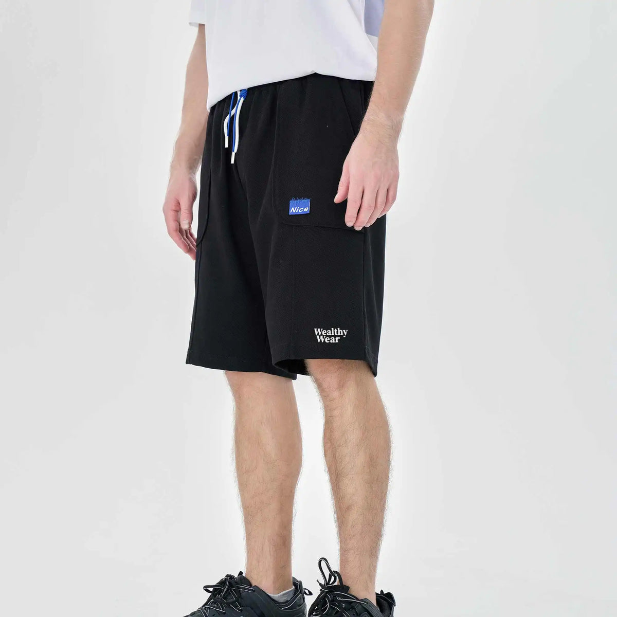 baggy casual shorts for men image