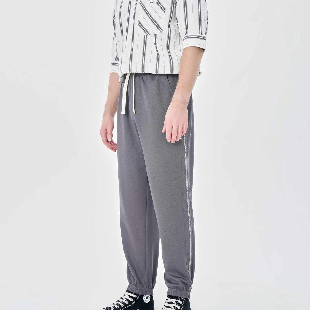 ankle tied casual pants for men image