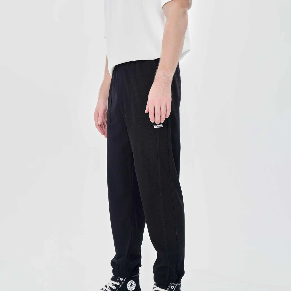 ankle tied casual pants for men image