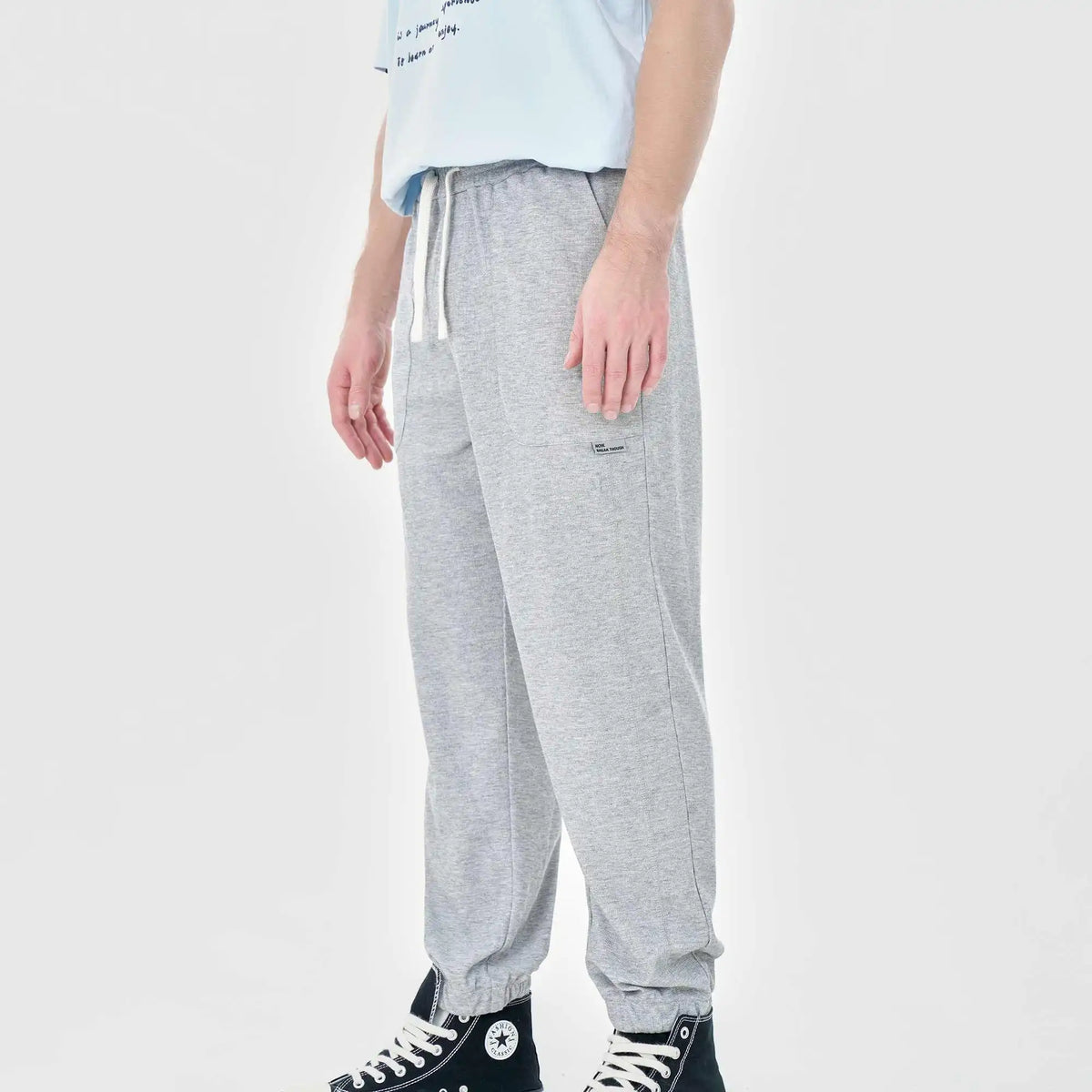 ankle tied casual pants for men image