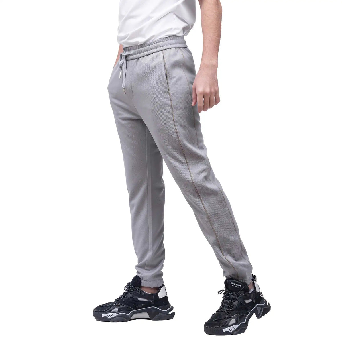 ankle tied casual pants for men image