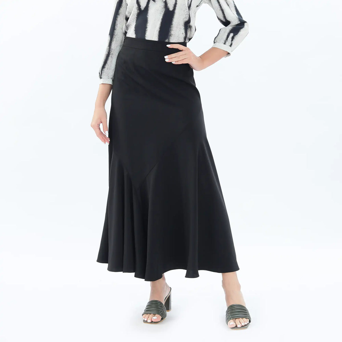 Fish Classic Skirt For Women S Black S,96,67,,95 Image