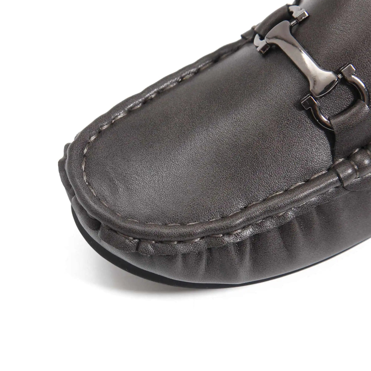 حذاء مسطح سهل الإرتداء بزينة معدن للبنات