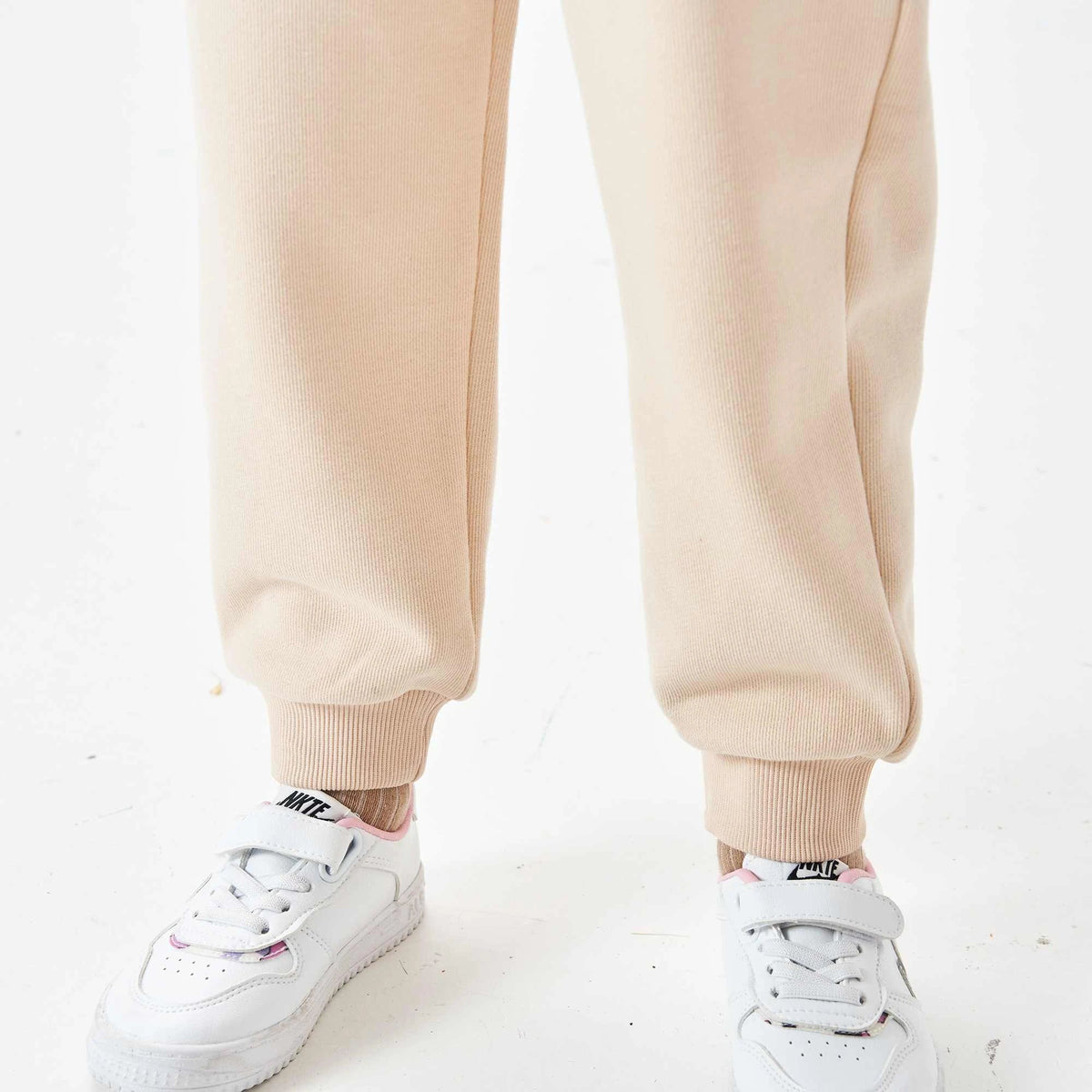 ankle tied fashion pants for girls image