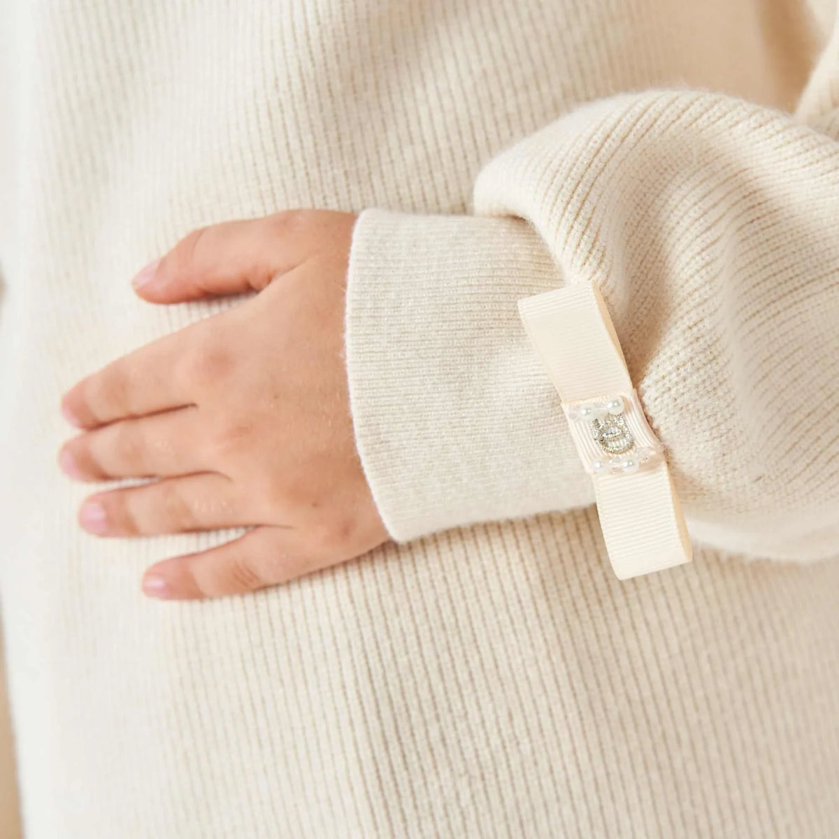 Plain Fashion Sweater For Girls Image