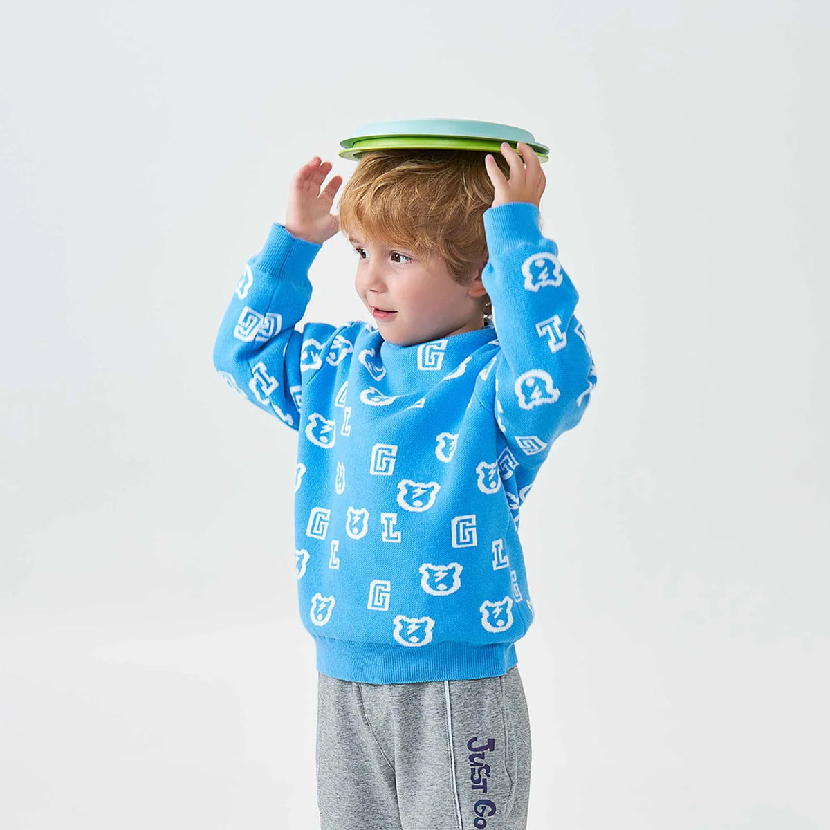 prominent print fashion sweater for boys image